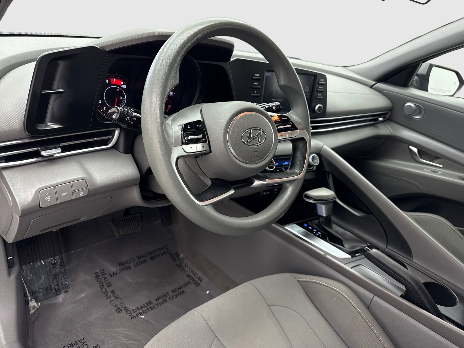 Used 2022 Hyundai Elantra SEL FWD image 18