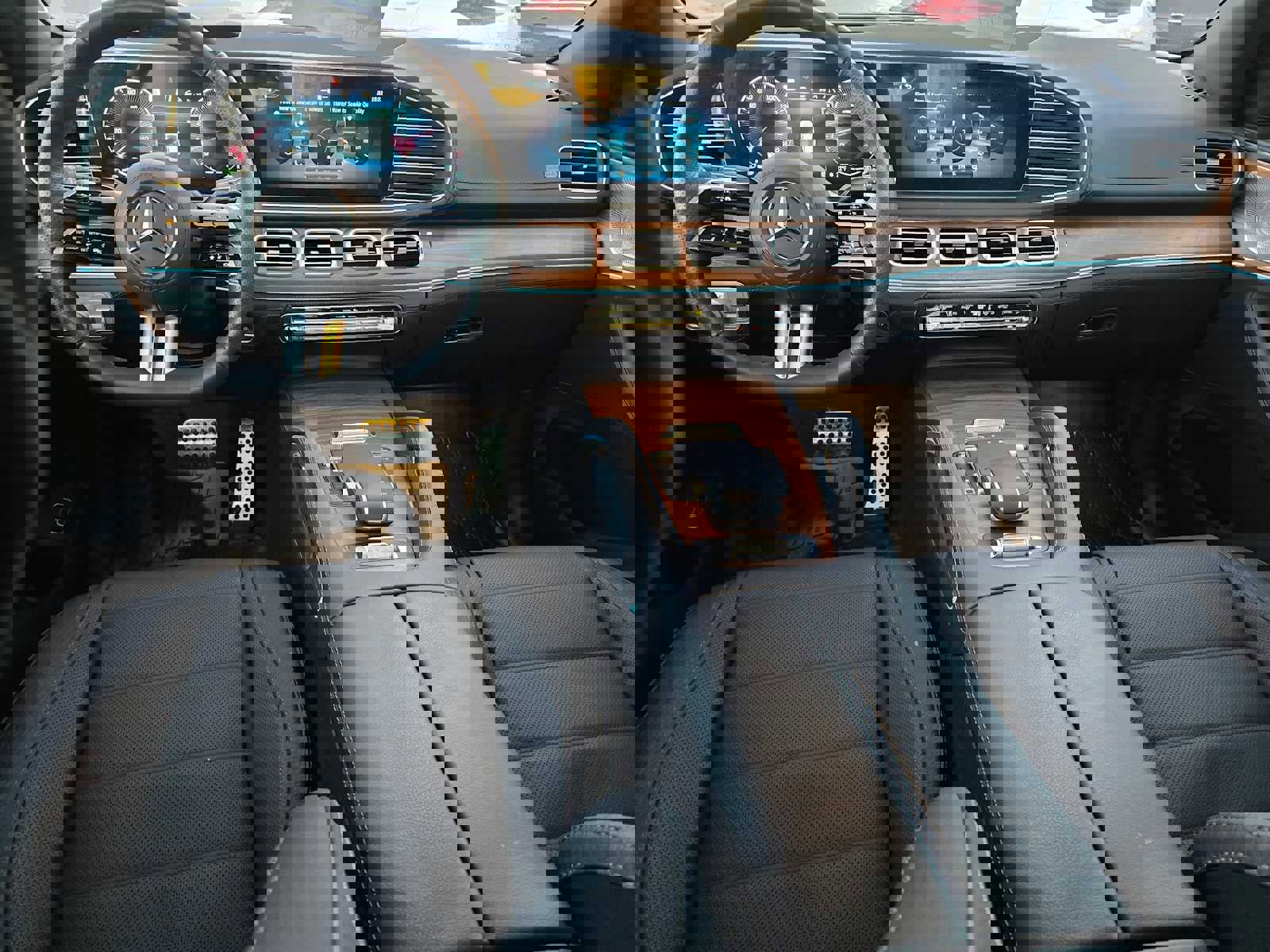 Used 2025 Mercedes-Benz GLS 580 4MATIC image 19