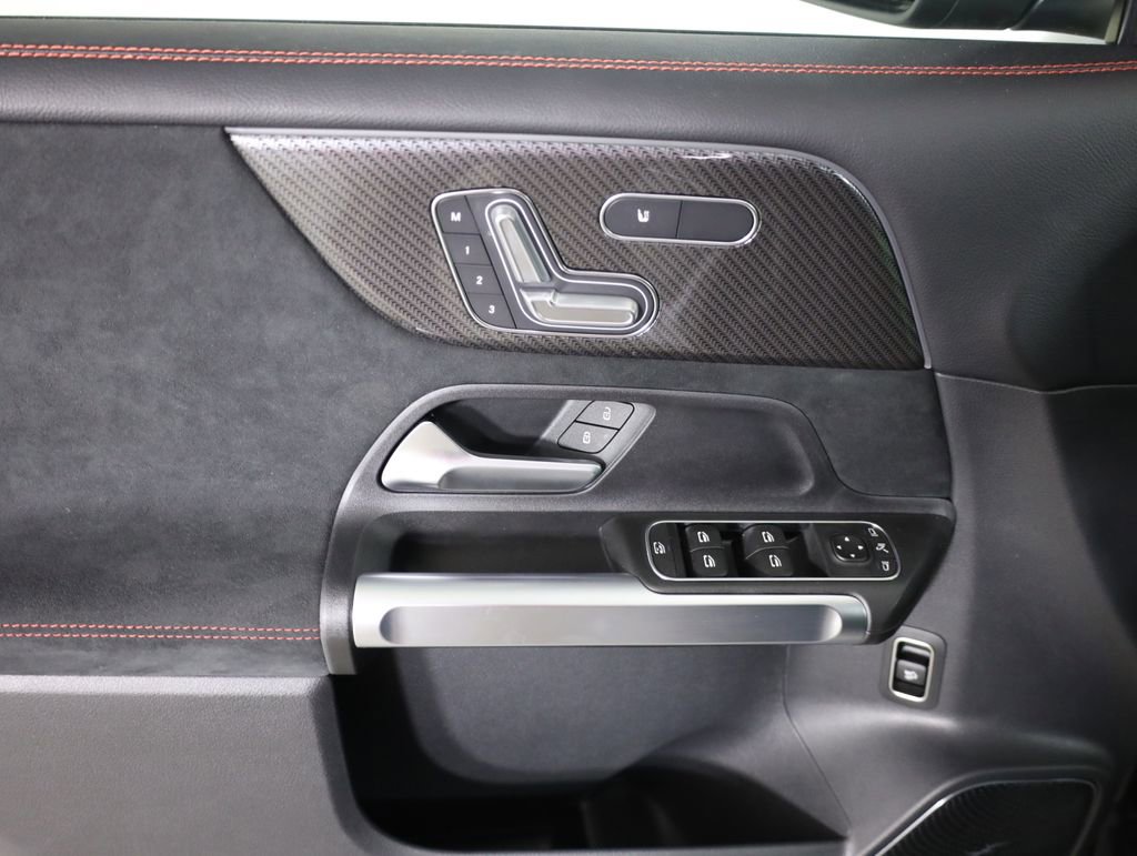 Certified 2025 Mercedes-Benz GLB 35 AMG 4MATIC image 10