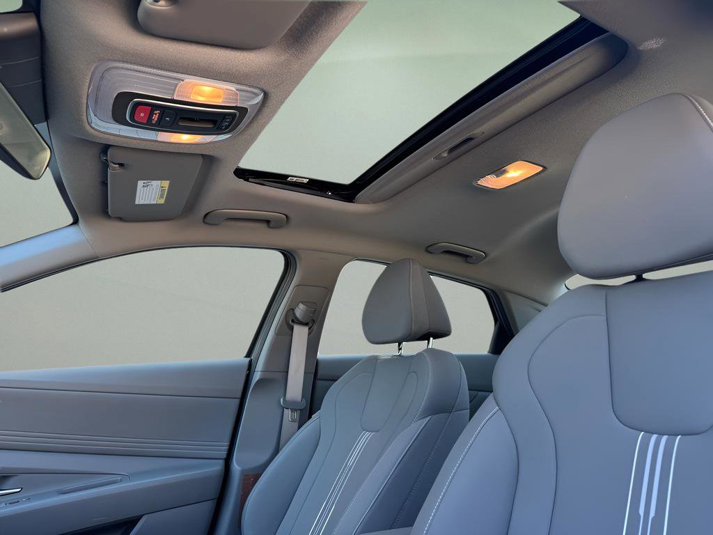 Certified 2024 Hyundai Elantra SEL w/ Convenience Package FWD image 19