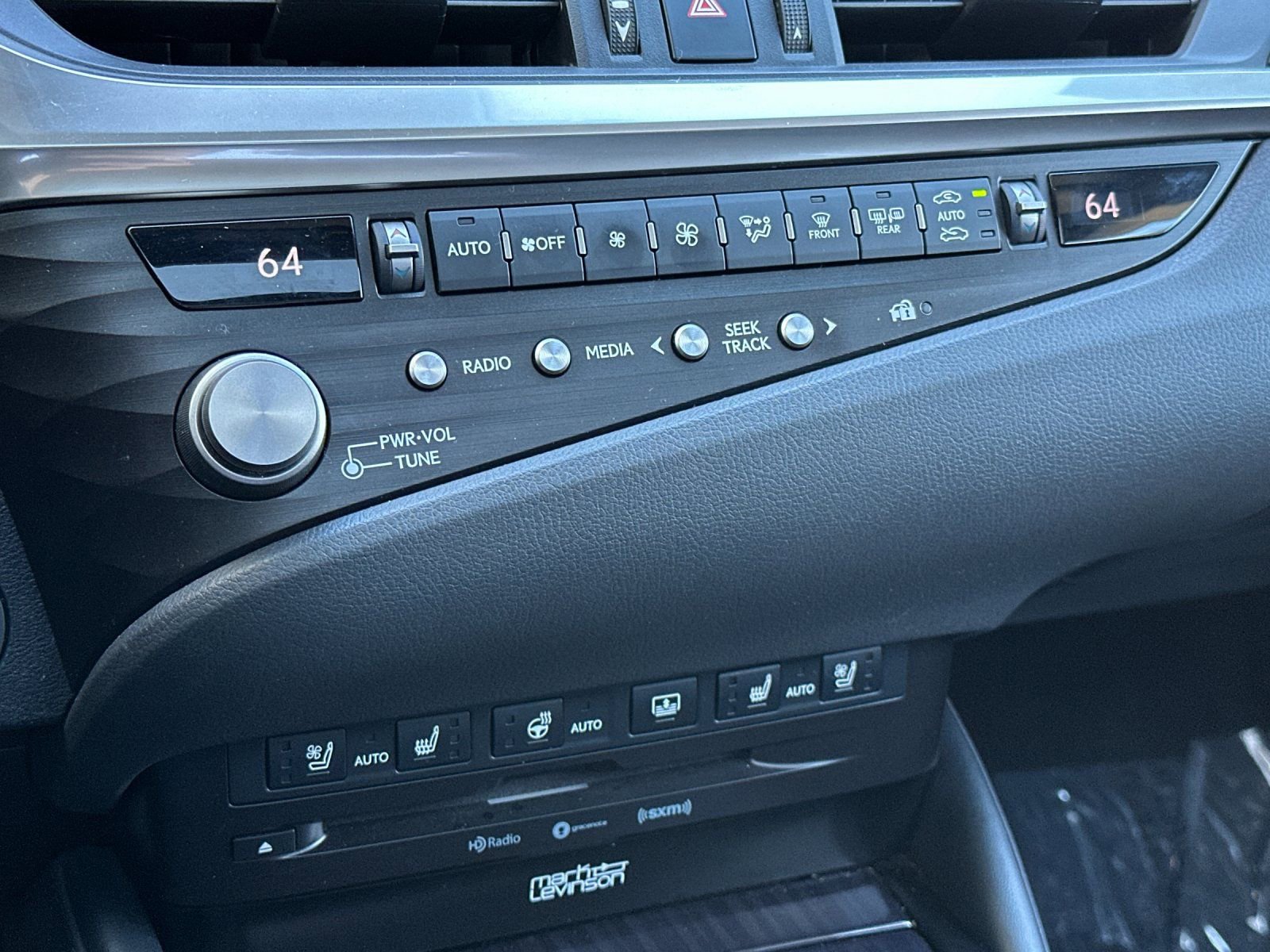 Used 2021 Lexus ES 300h 300h Luxury w/ Accessory Package 2 image 20