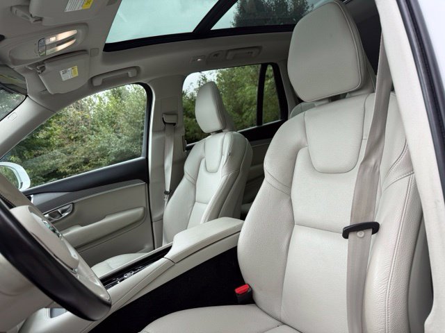 Used 2023 Volvo XC90 B5 Core AWD/4WD image 13