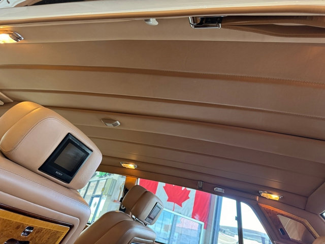 Used 1996 Rolls-Royce Silver Spur image 21