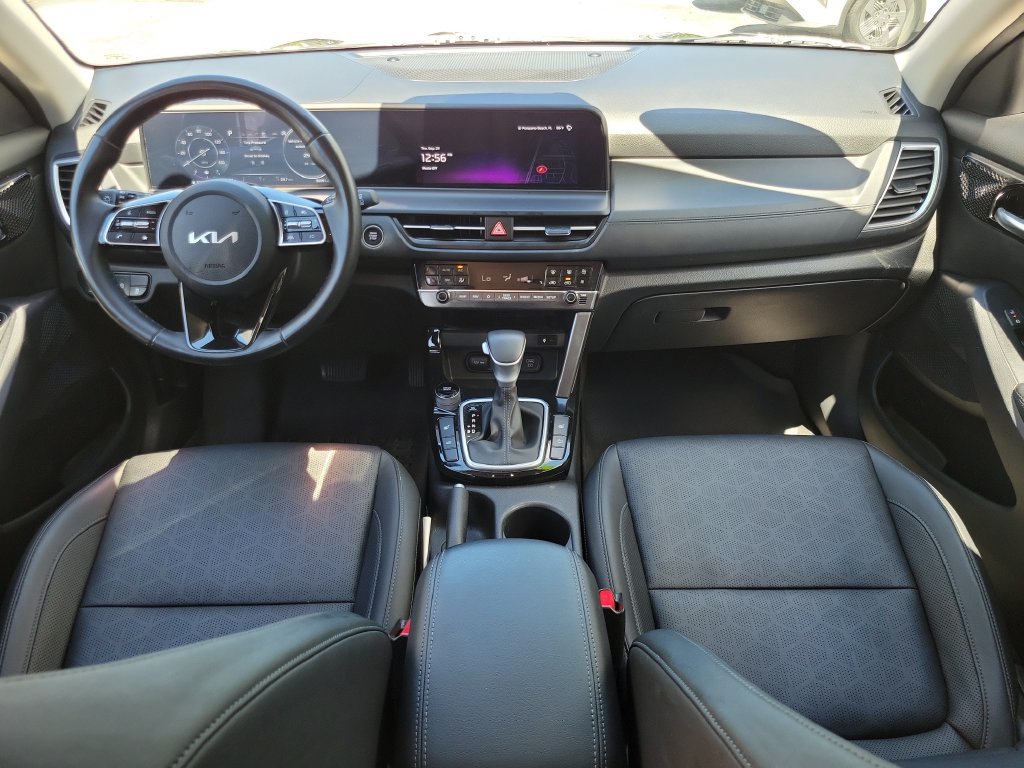 Certified 2024 Kia Seltos EX FWD image 8