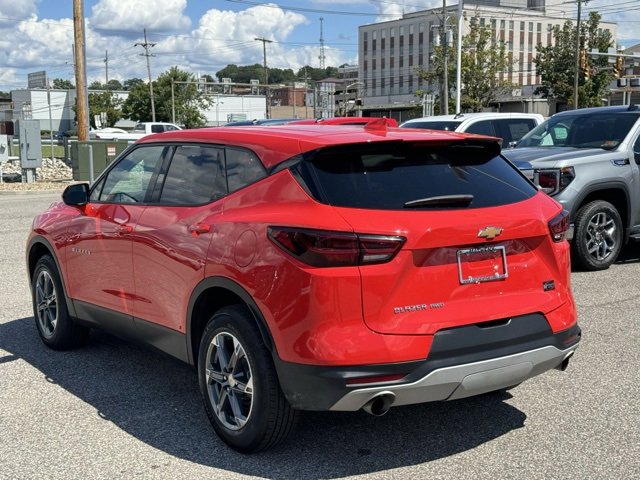 Certified 2025 Chevrolet Blazer LT image 3