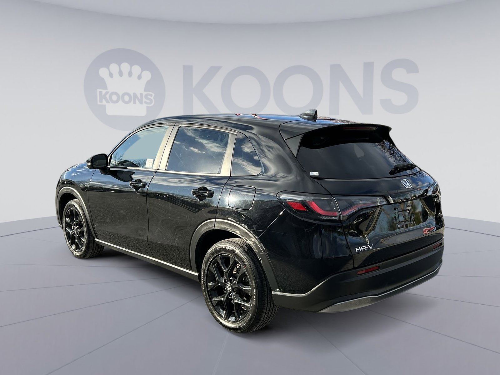 Used 2023 Honda HR-V Sport image 4