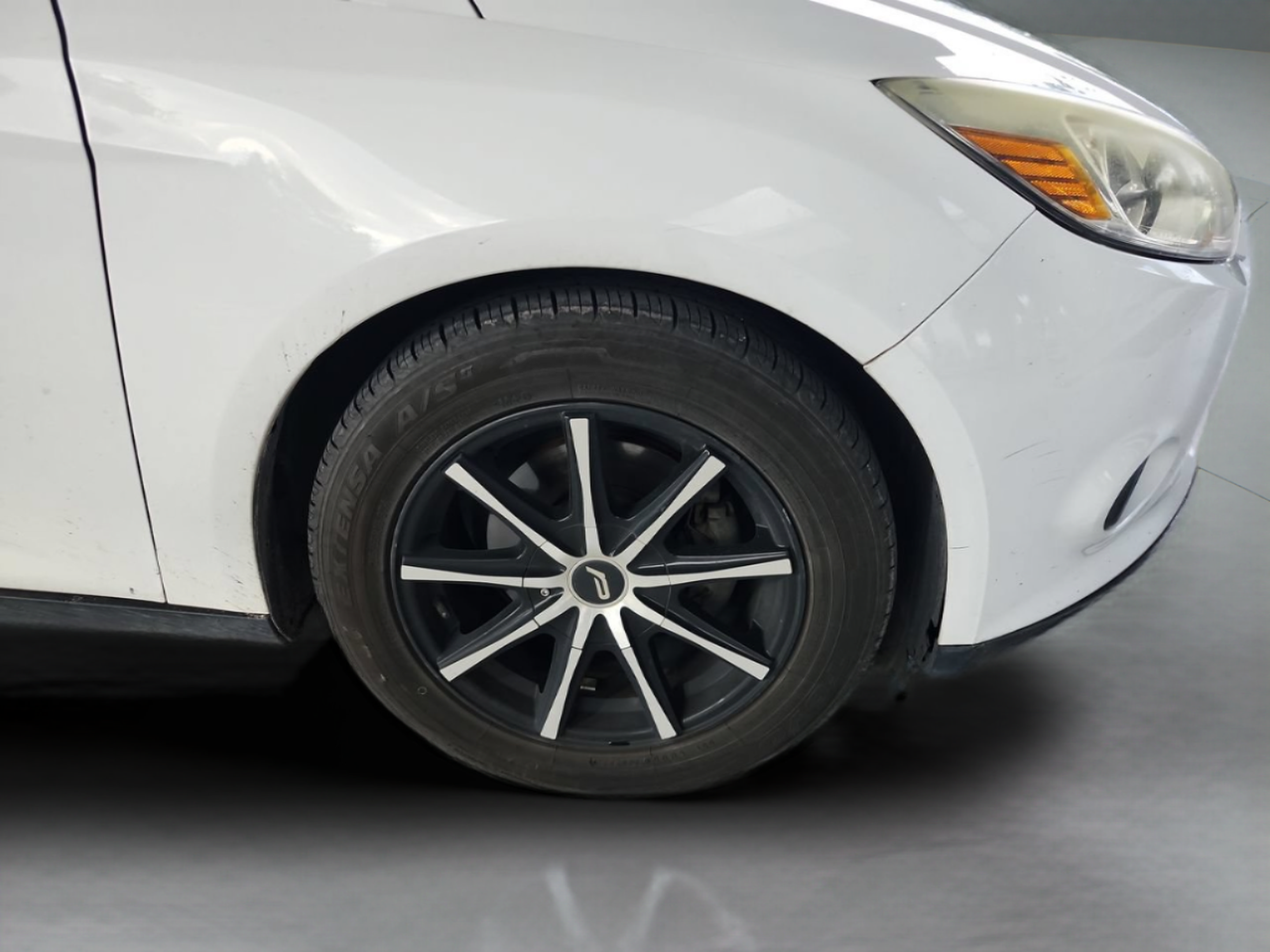 Used 2014 Ford Focus SE FWD image 29
