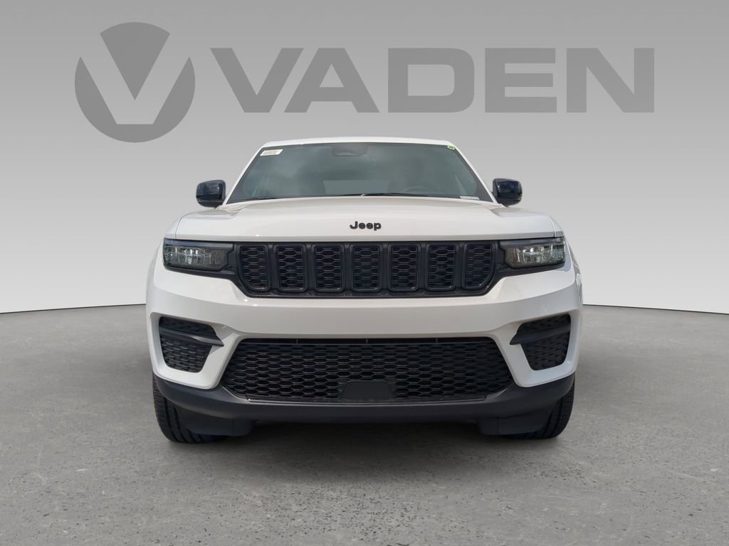 New 2025 Jeep Grand Cherokee Altitude image 21