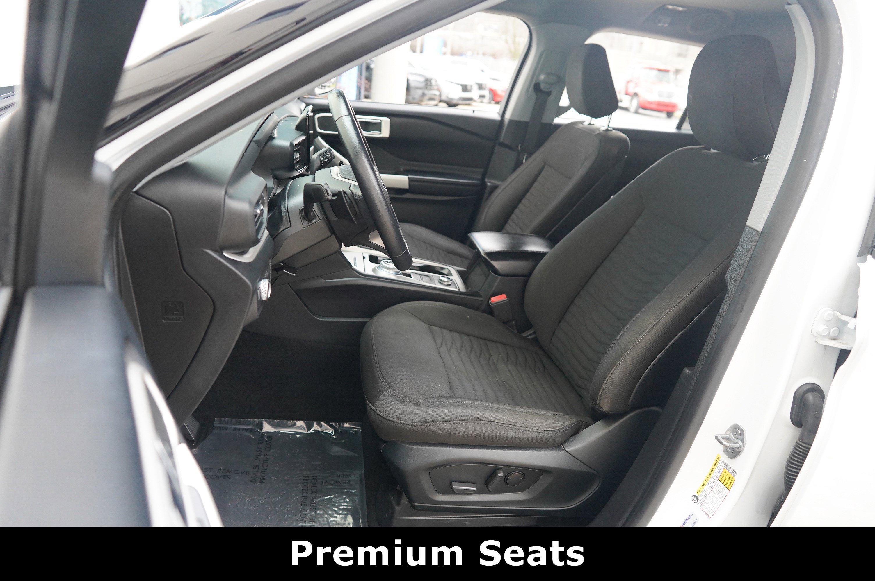 Used 2020 Ford Explorer XLT image 24