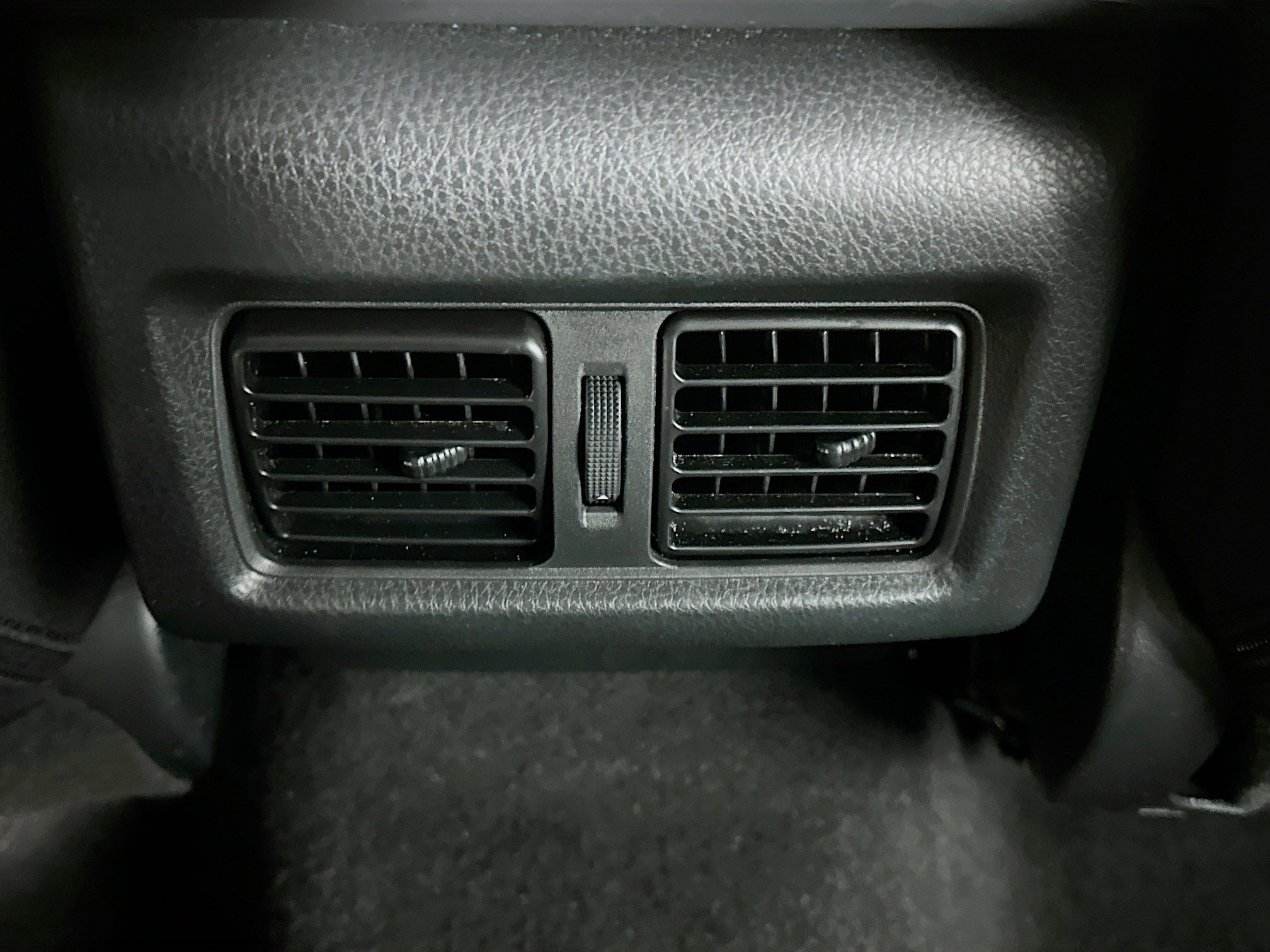 Used 2025 Toyota Camry LE image 27