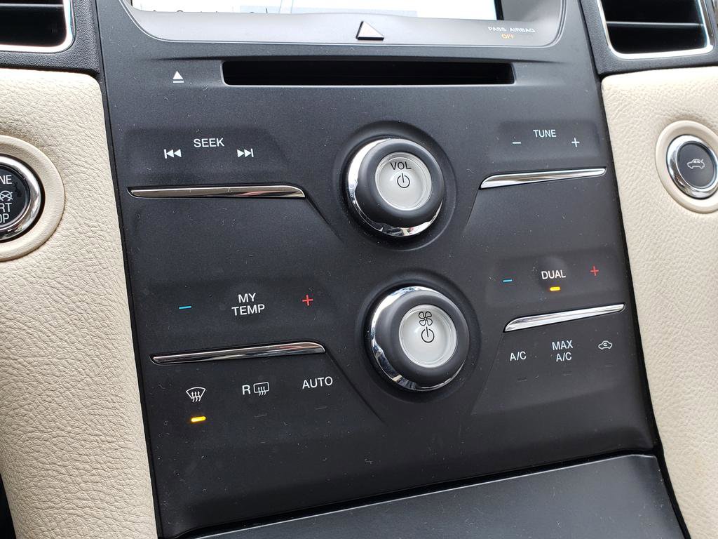 Used 2018 Ford Taurus SEL w/ Equipment Group 201A image 23