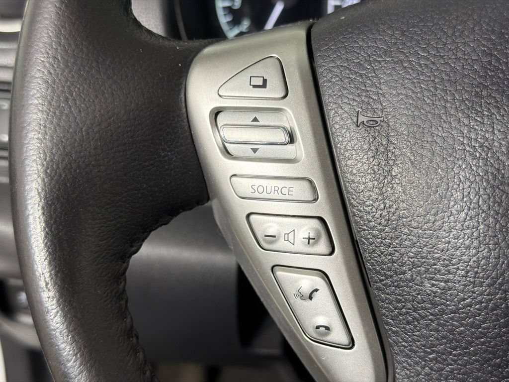 Used 2016 Nissan Versa Note SV FWD image 24