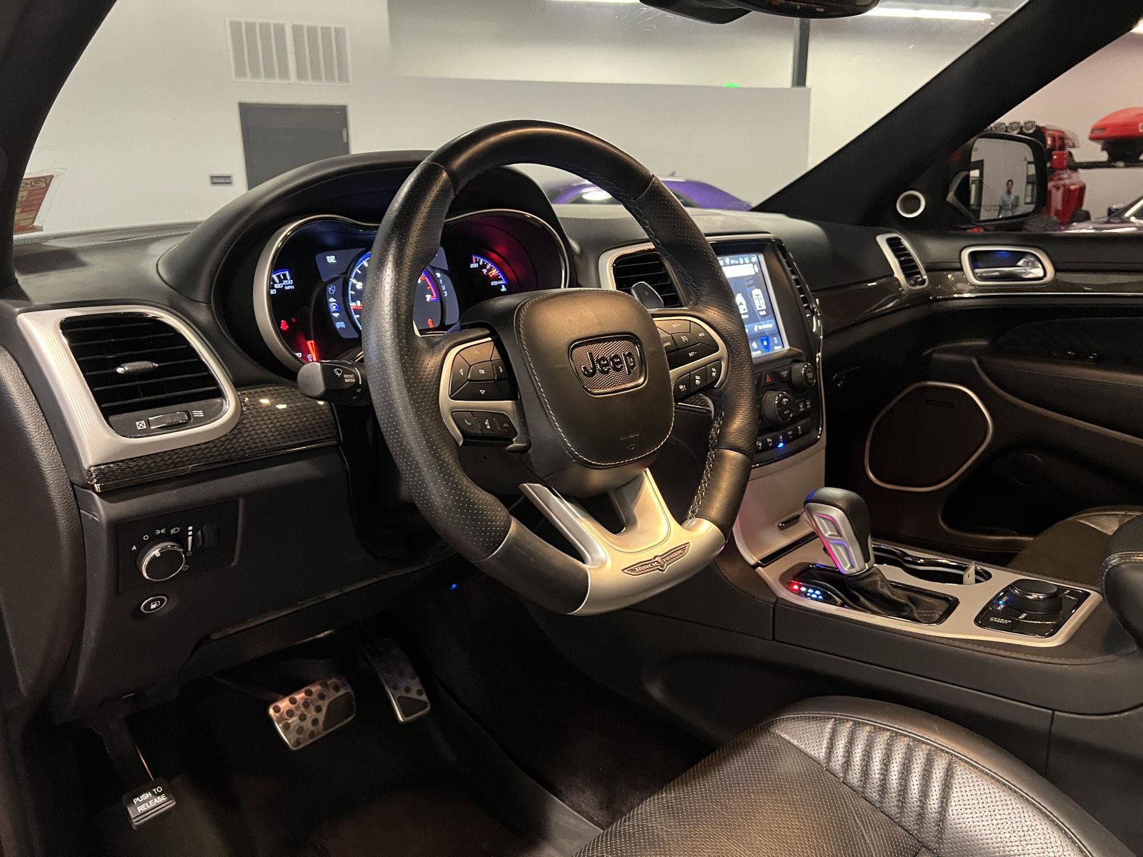 Used 2018 Jeep Grand Cherokee Trackhawk AWD/4WD image 25