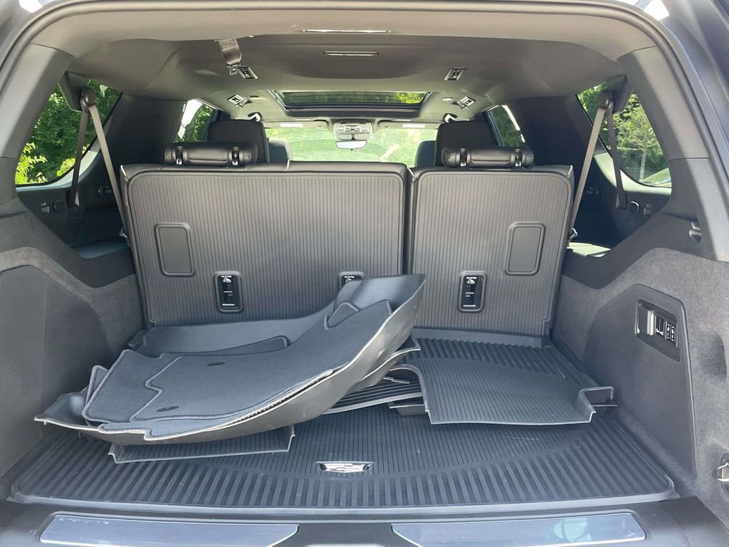 New 2026 Cadillac Escalade ESV Sport w/ Touring Package AWD/4WD image 10