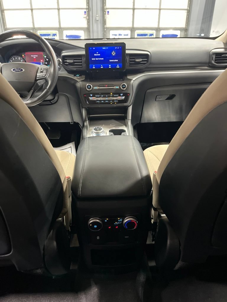 Used 2020 Ford Explorer XLT w/ Comfort Package AWD/4WD image 29