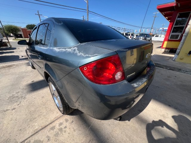 Used 2005 Chevrolet Cobalt Sedan FWD image 7