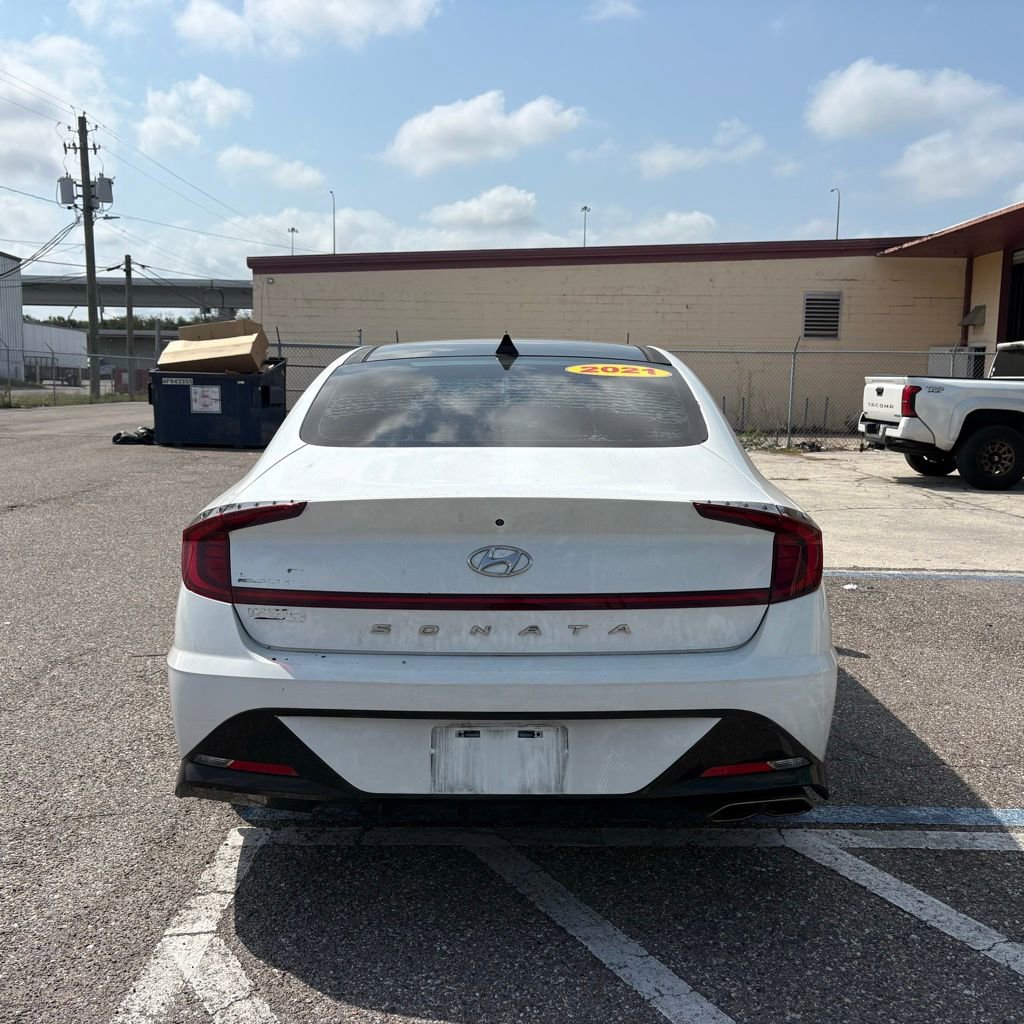 Used 2021 Hyundai Sonata SEL w/ Convenience Package image 4