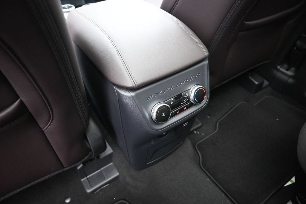 New 2026 Ford Explorer Platinum RWD image 23