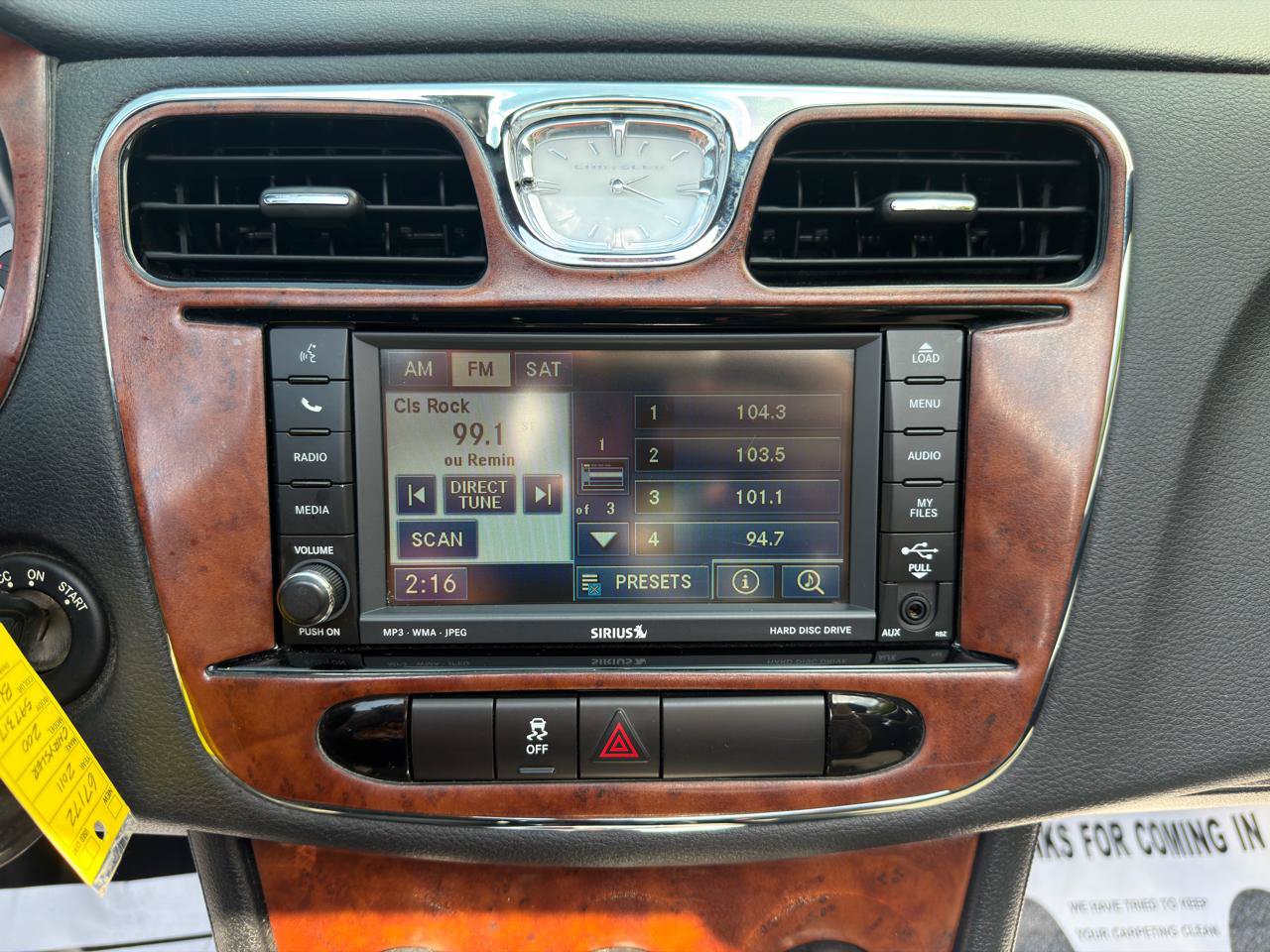 Used 2011 Chrysler 200 Touring FWD image 18