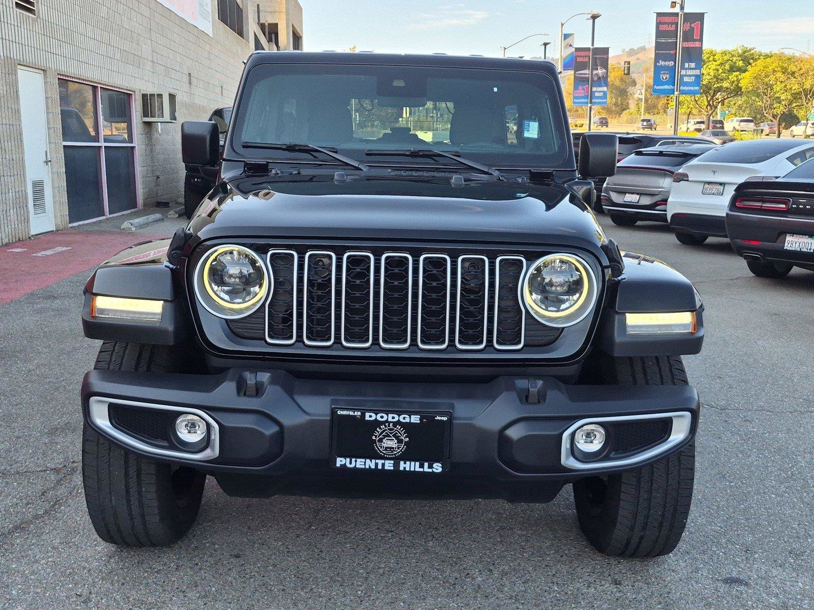 Certified 2025 Jeep Wrangler Unlimited Sahara w/ Safety Group AWD/4WD image 3