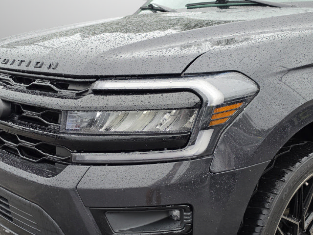 Used 2022 Ford Expedition Limited AWD/4WD image 17