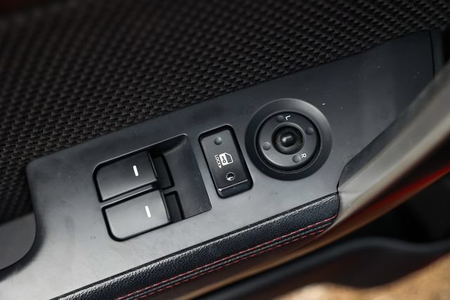 Used 2011 Kia Forte Koup SX FWD image 42
