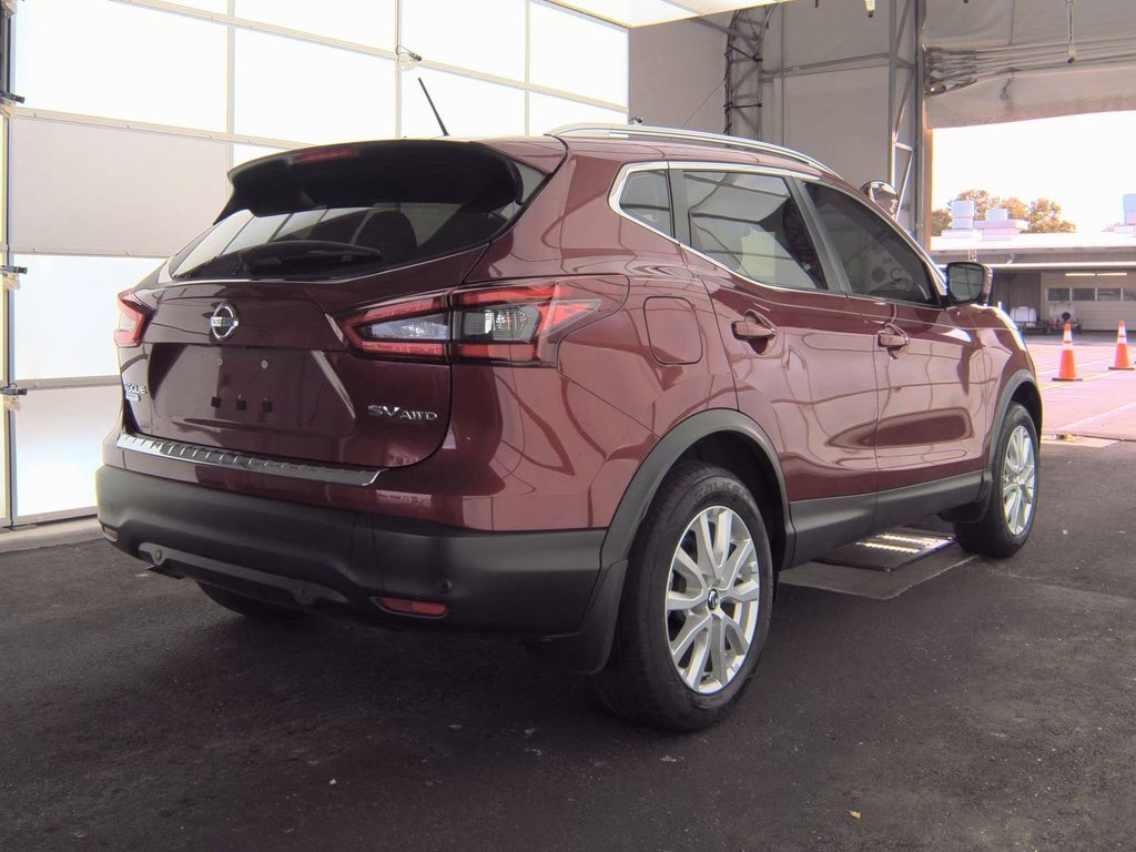 Used 2022 Nissan Rogue Sport SV w/ Technology Package image 4