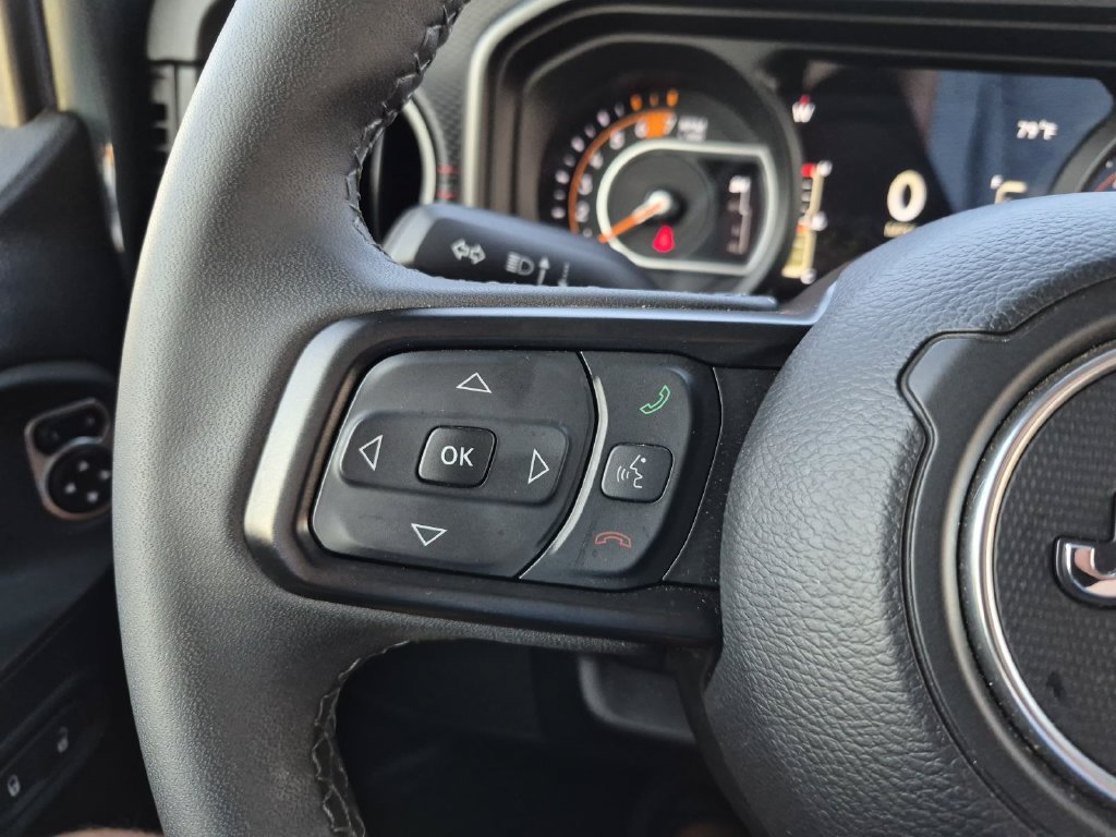 Used 2026 Jeep Wrangler Unlimited Rubicon AWD/4WD image 18