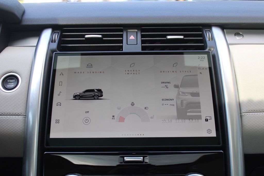 Certified 2025 Land Rover Discovery Dynamic SE image 25