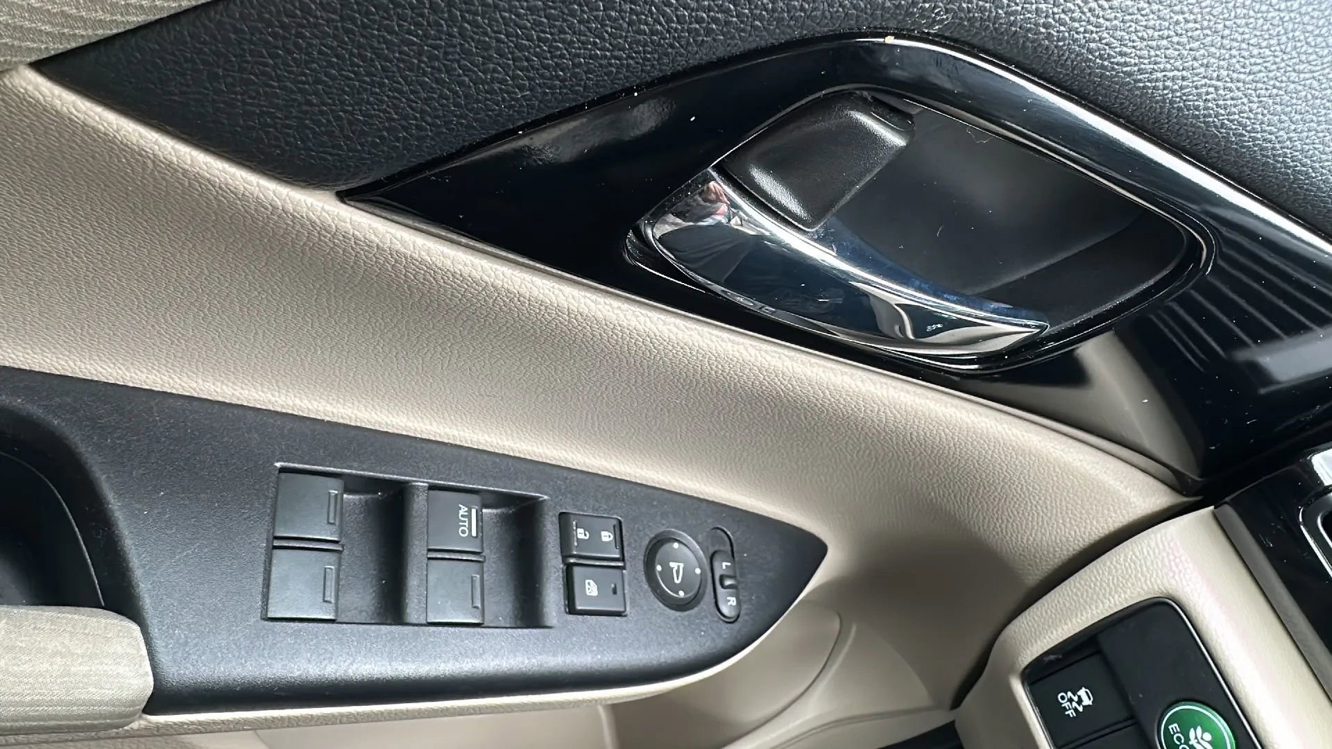 Used 2017 Honda Accord LX image 40