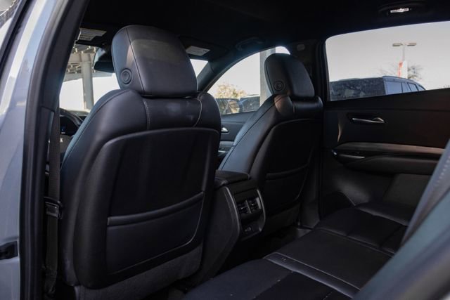 Used 2024 Cadillac XT4 Premium Luxury image 30