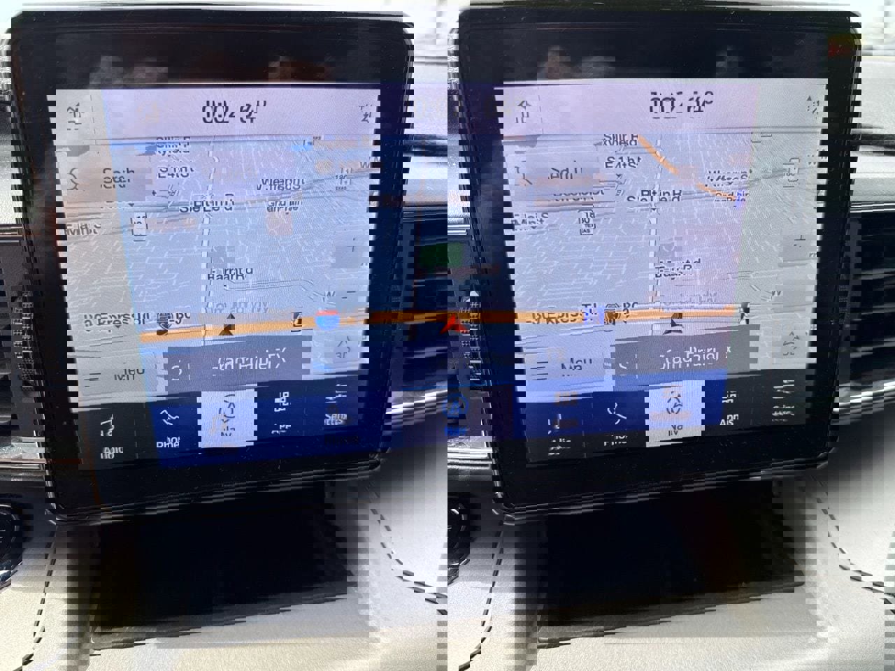 Used 2021 Ford Explorer XLT w/ Equipment Group 202A RWD image 25