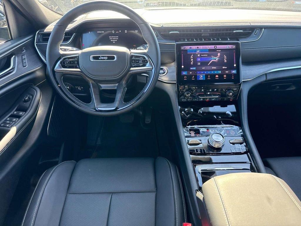 New 2025 Jeep Grand Cherokee Overland w/ Adv Protech Group III AWD/4WD image 12