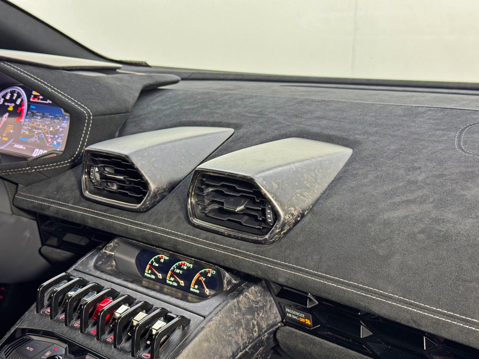 Used 2018 Lamborghini Huracan Performante image 94