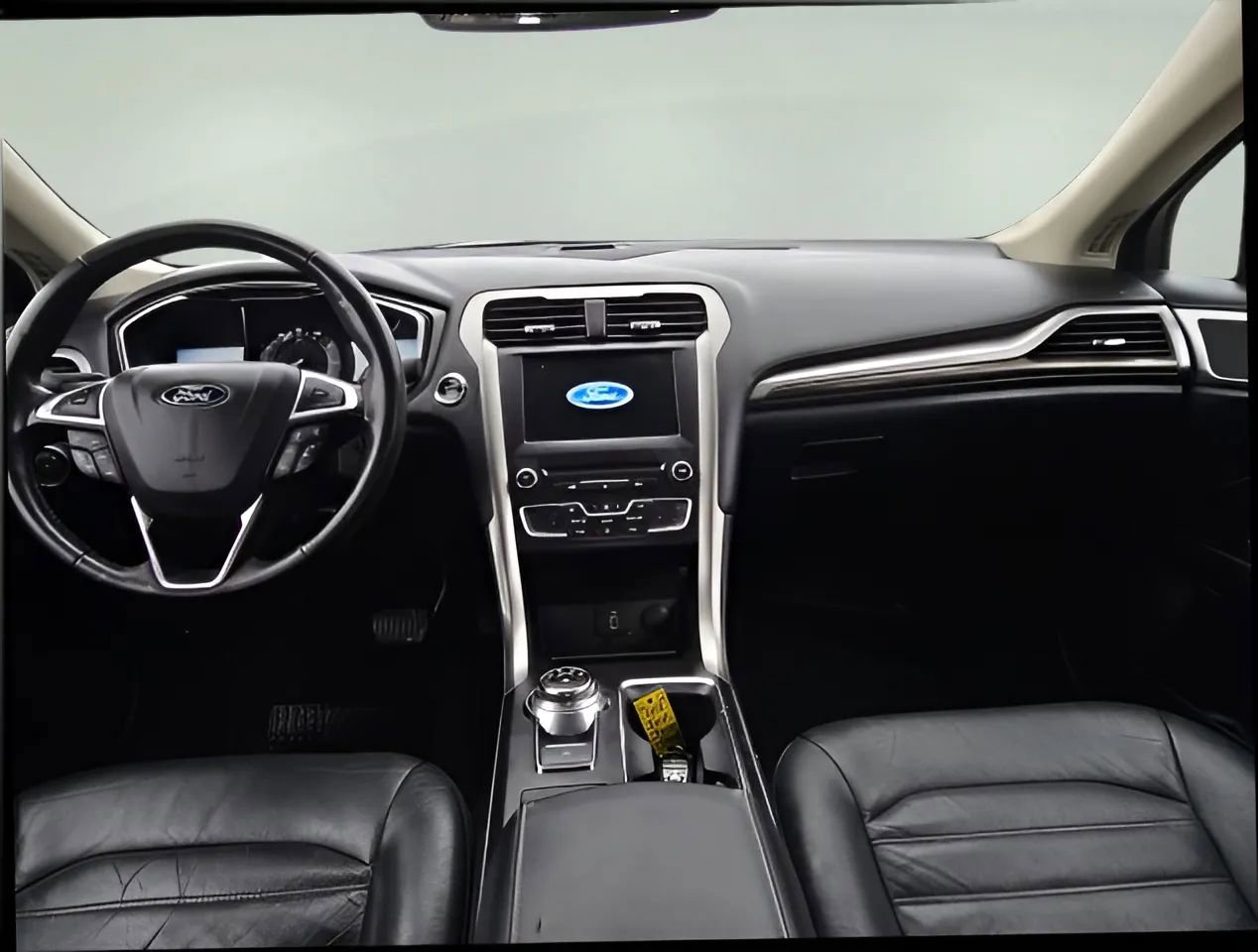 Used 2018 Ford Fusion SE w/ Fusion SE Technology Package image 13