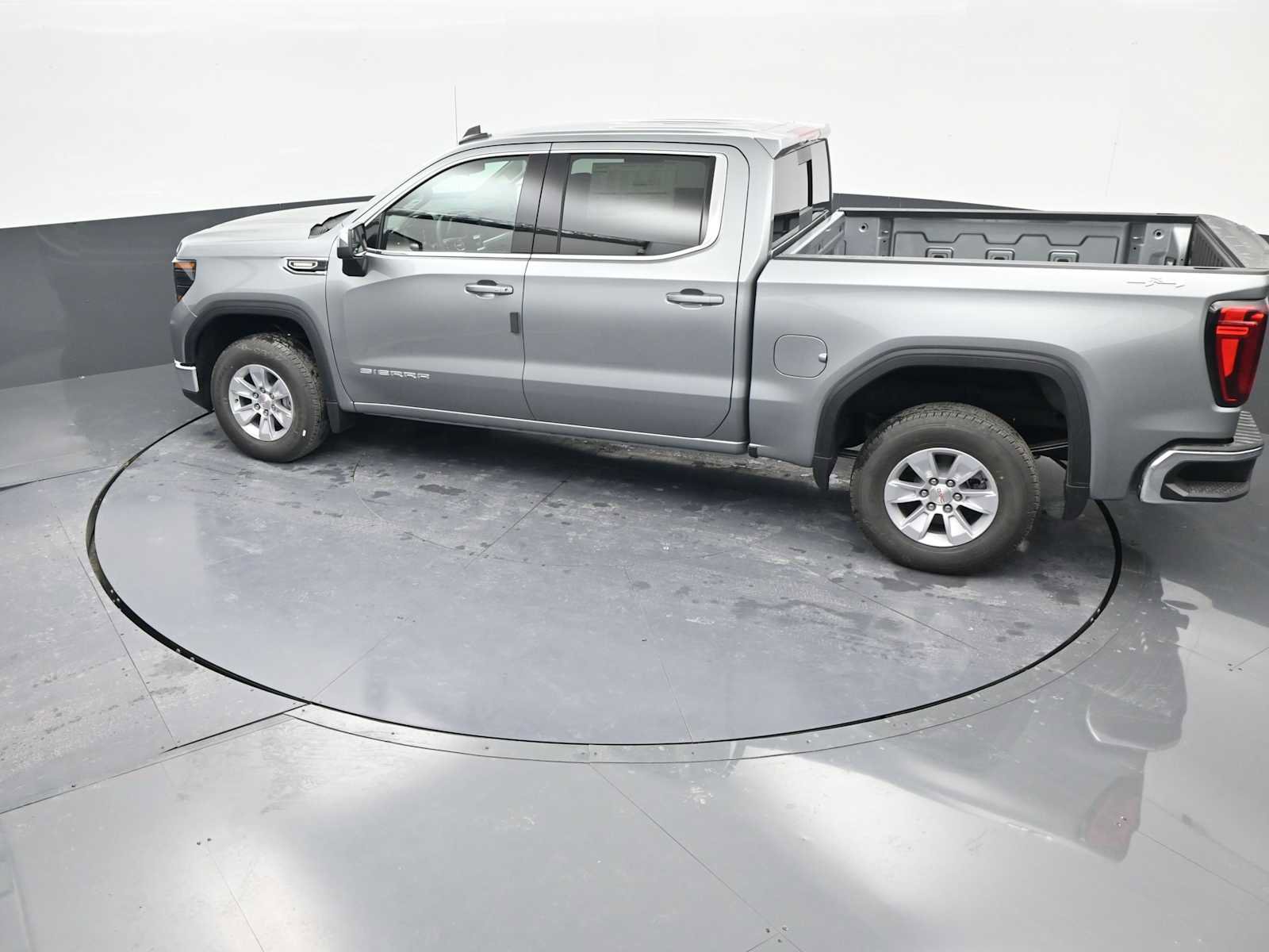 New 2026 GMC Sierra 1500 SLE w/ Preferred Package image 28