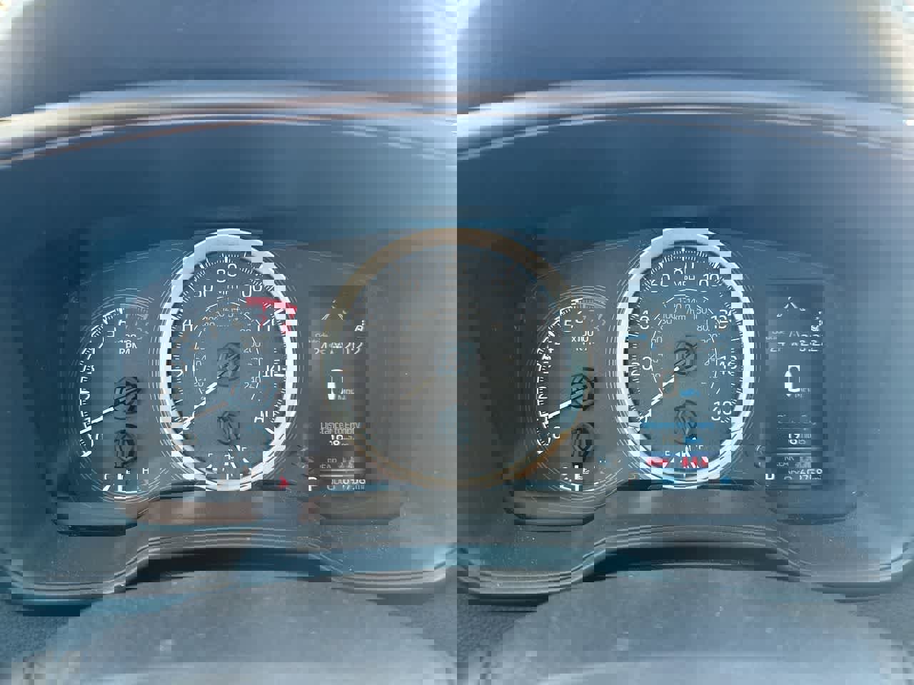 Used 2022 Toyota Corolla LE image 34