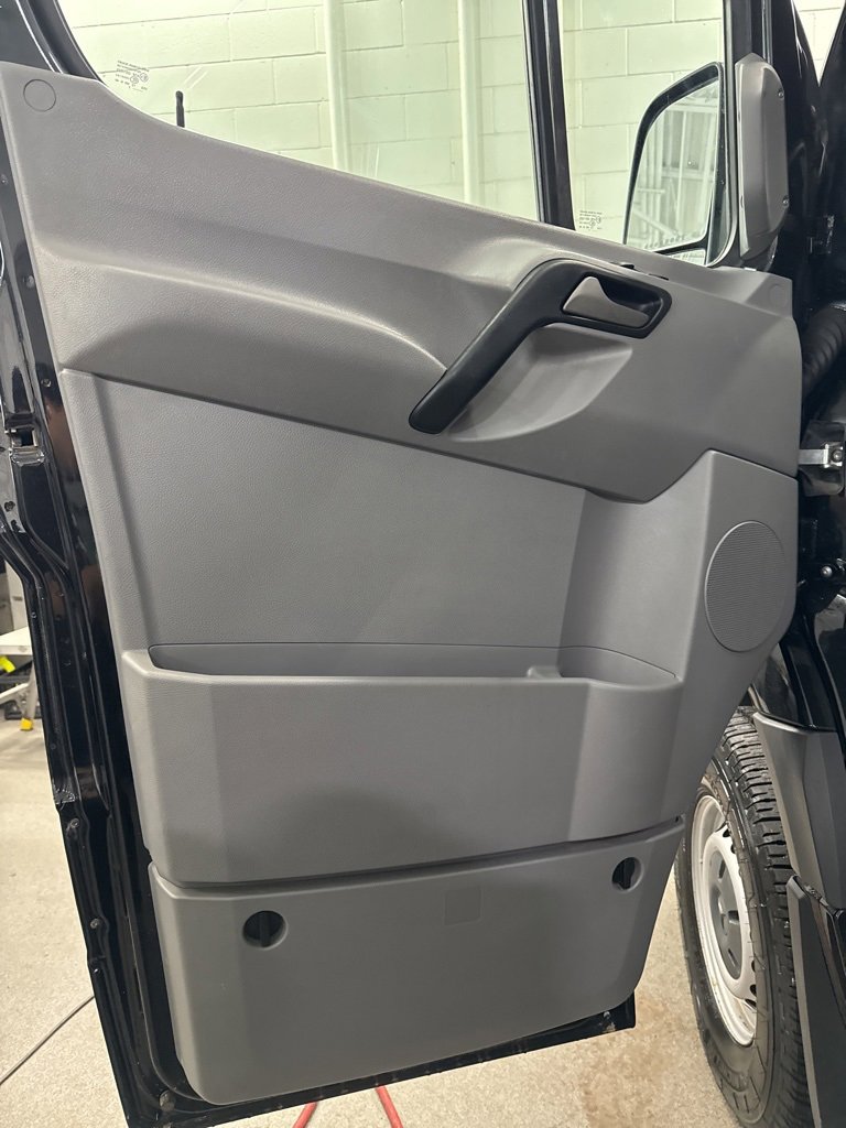 Used 2017 Mercedes-Benz Sprinter 2500 image 12