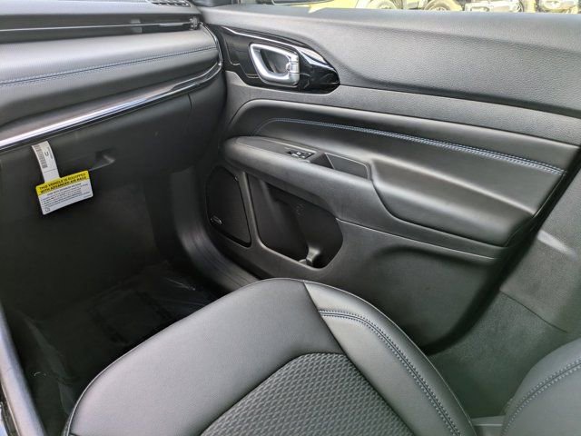 New 2026 Jeep Compass Latitude w/ Sun and Sound Group image 15