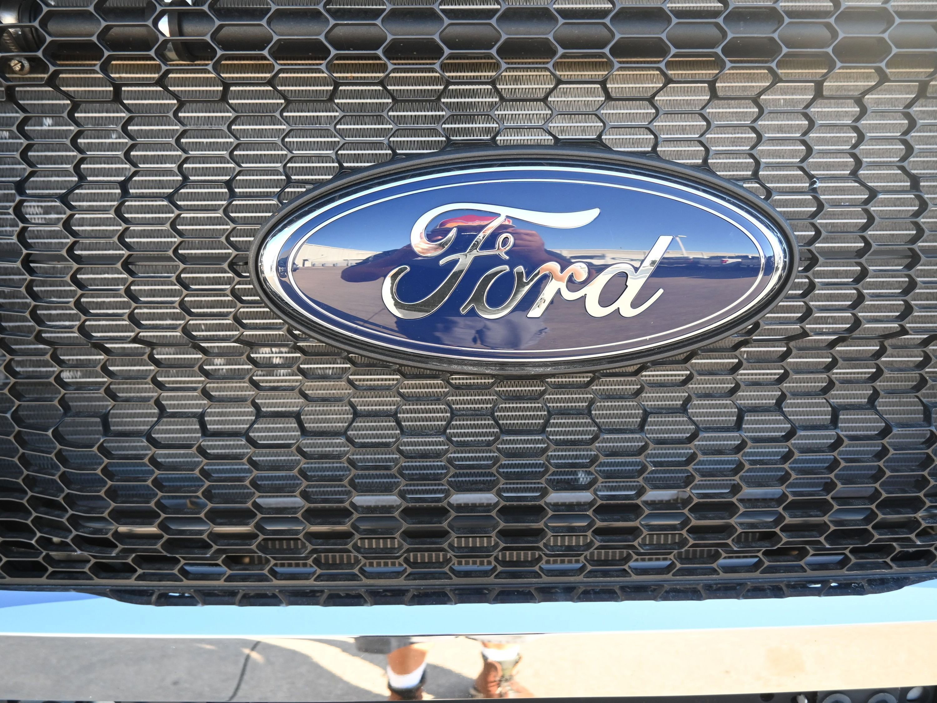 New 2026 Ford F750 2WD SuperCab Super Duty image 10