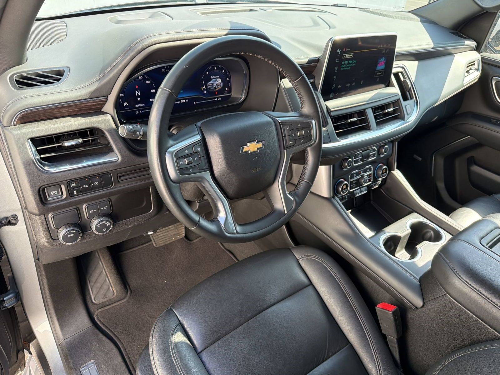 Used 2024 Chevrolet Tahoe LT RWD image 3