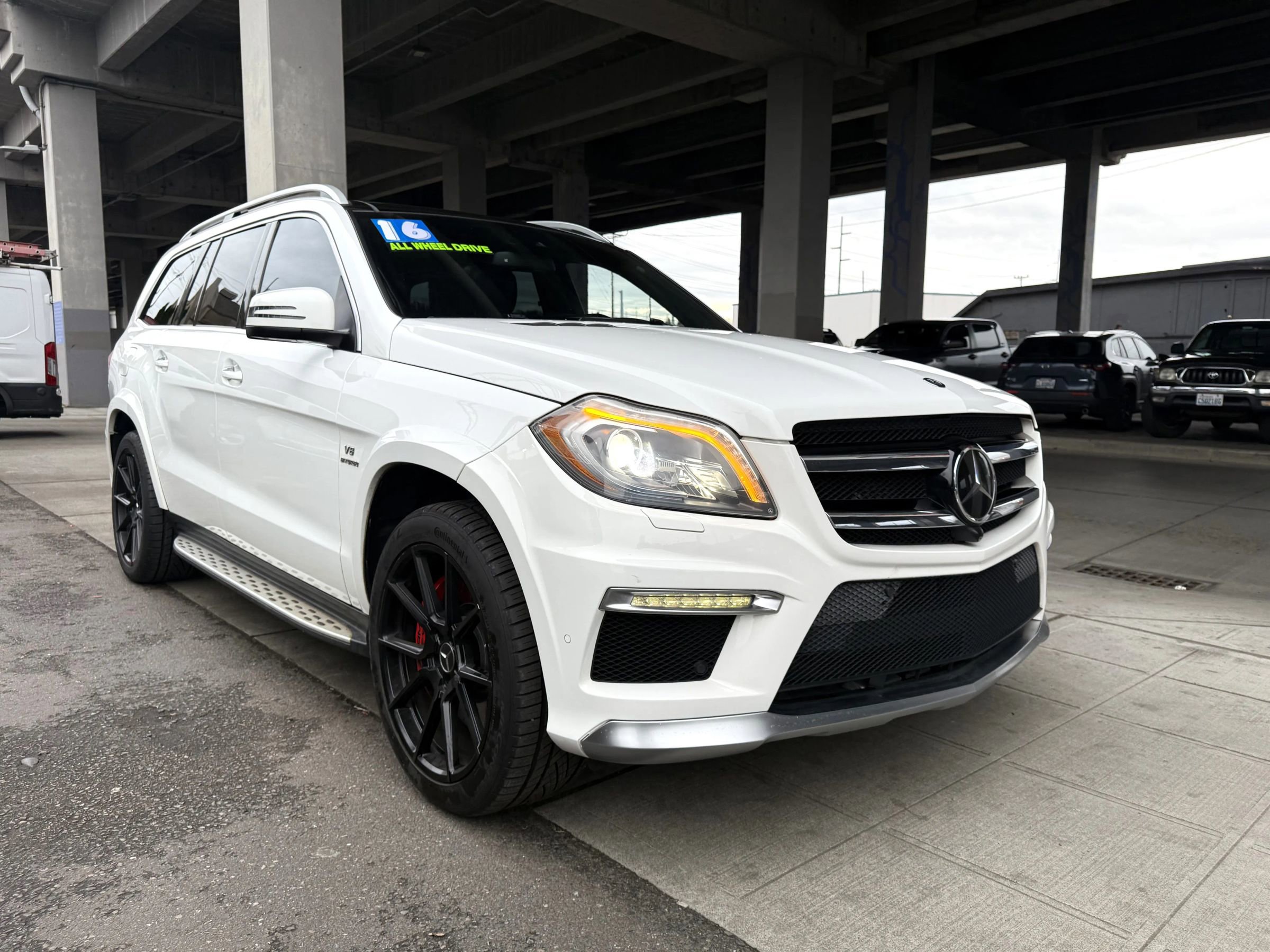 Used 2016 Mercedes-Benz GL 63 AMG 4MATIC image 3