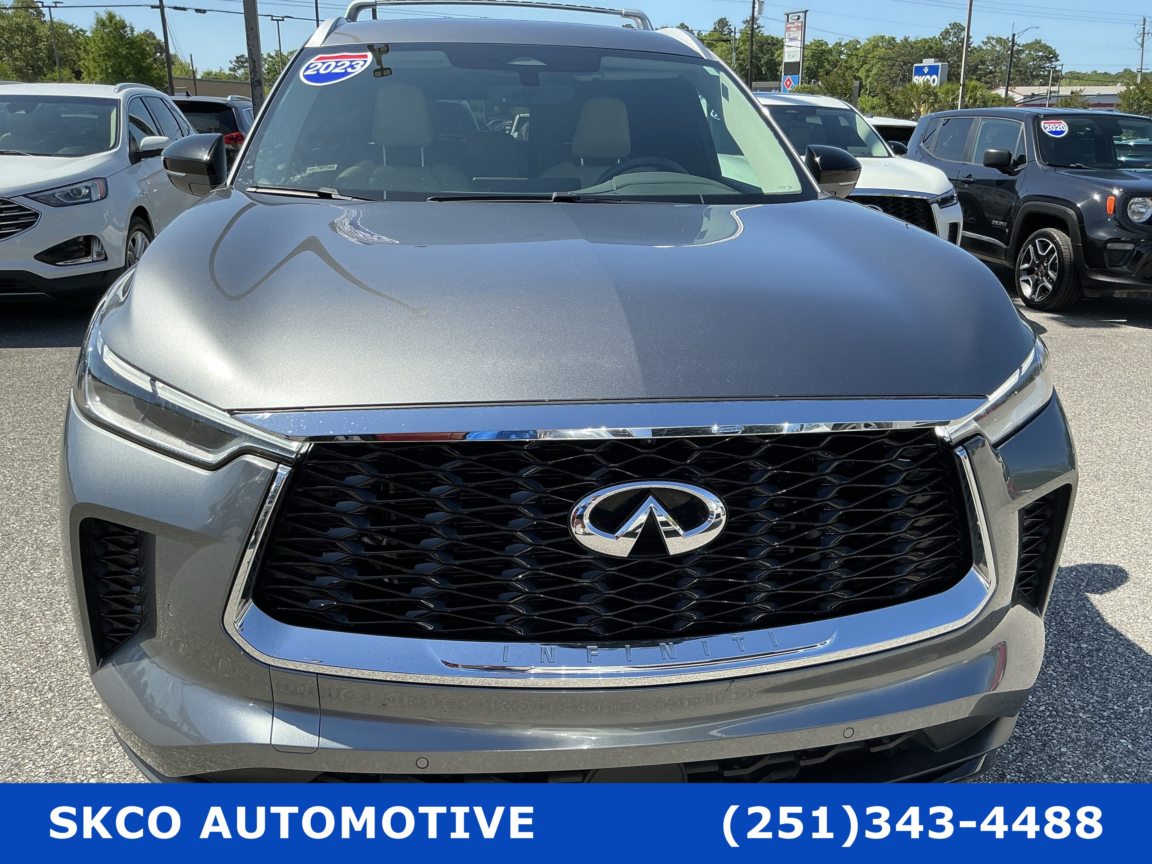 Used 2023 INFINITI QX60 Luxe w/ Cargo Package FWD image 8