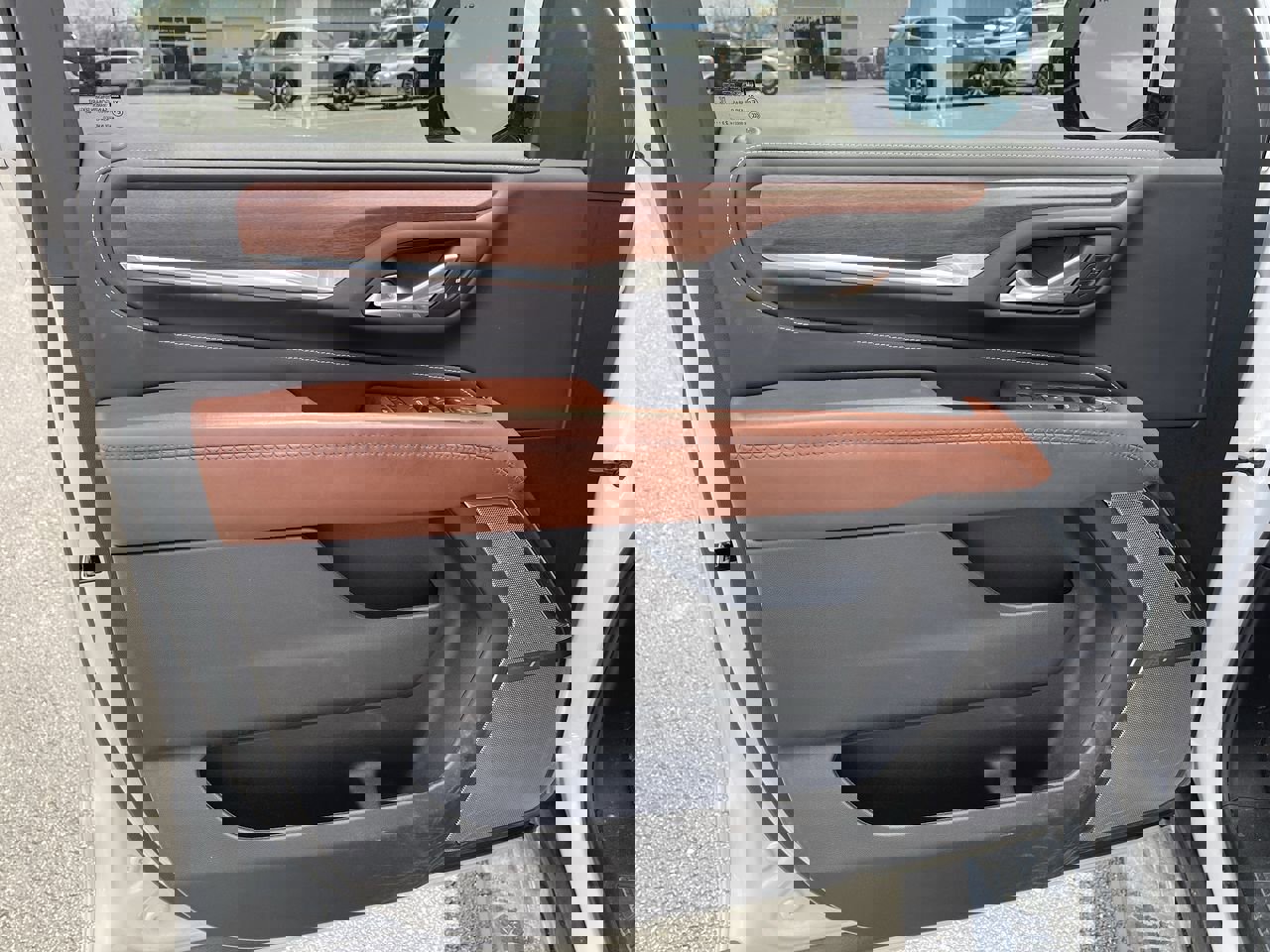 Certified 2024 GMC Yukon Denali Ultimate image 23