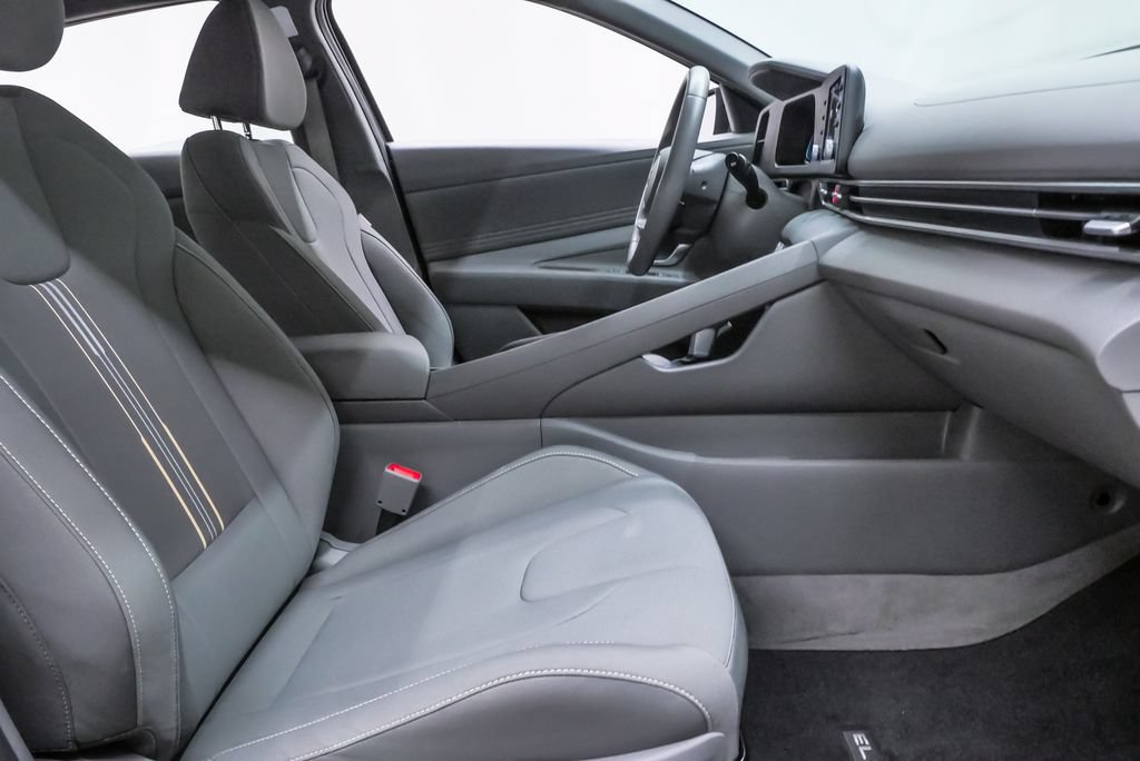 Certified 2026 Hyundai Elantra Sport FWD image 13