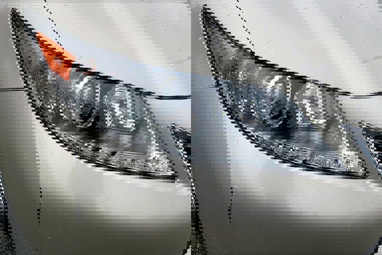 Used 2014 Lexus ES 300h w/ Premium Package w/Bamboo Trim image 28