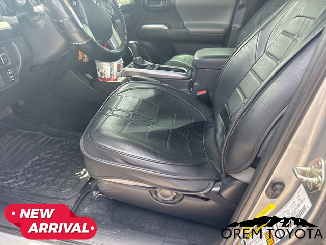 Used 2017 Toyota Tacoma SR5 w/ Tow Package AWD/4WD image 15