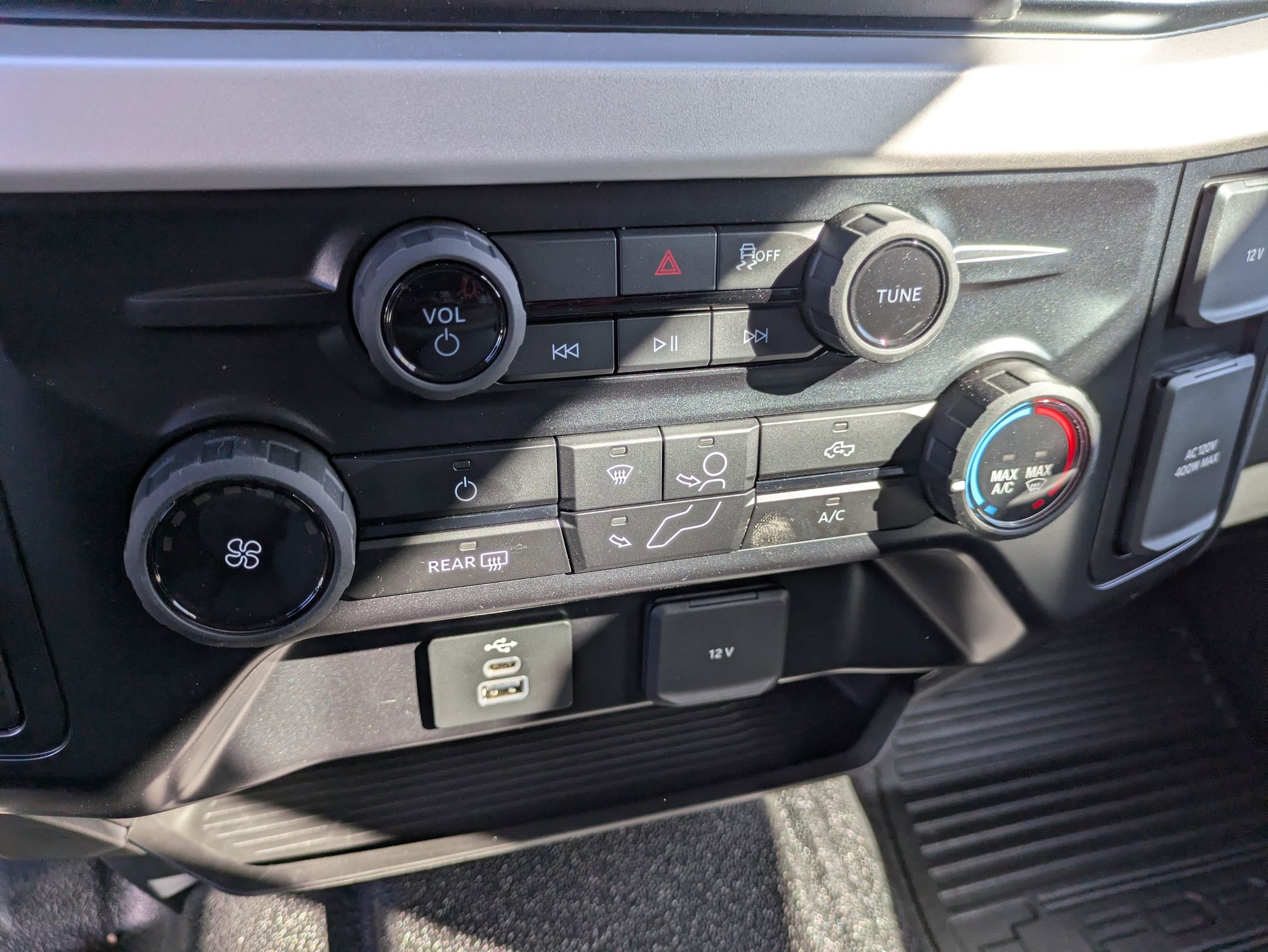 New 2026 Ford F550 4x4 Supercab Super Duty image 21