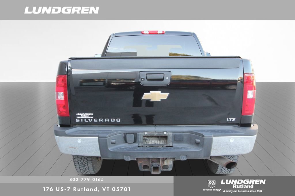 Used 2011 Chevrolet Silverado 2500 LTZ w/ LTZ Plus Package image 35