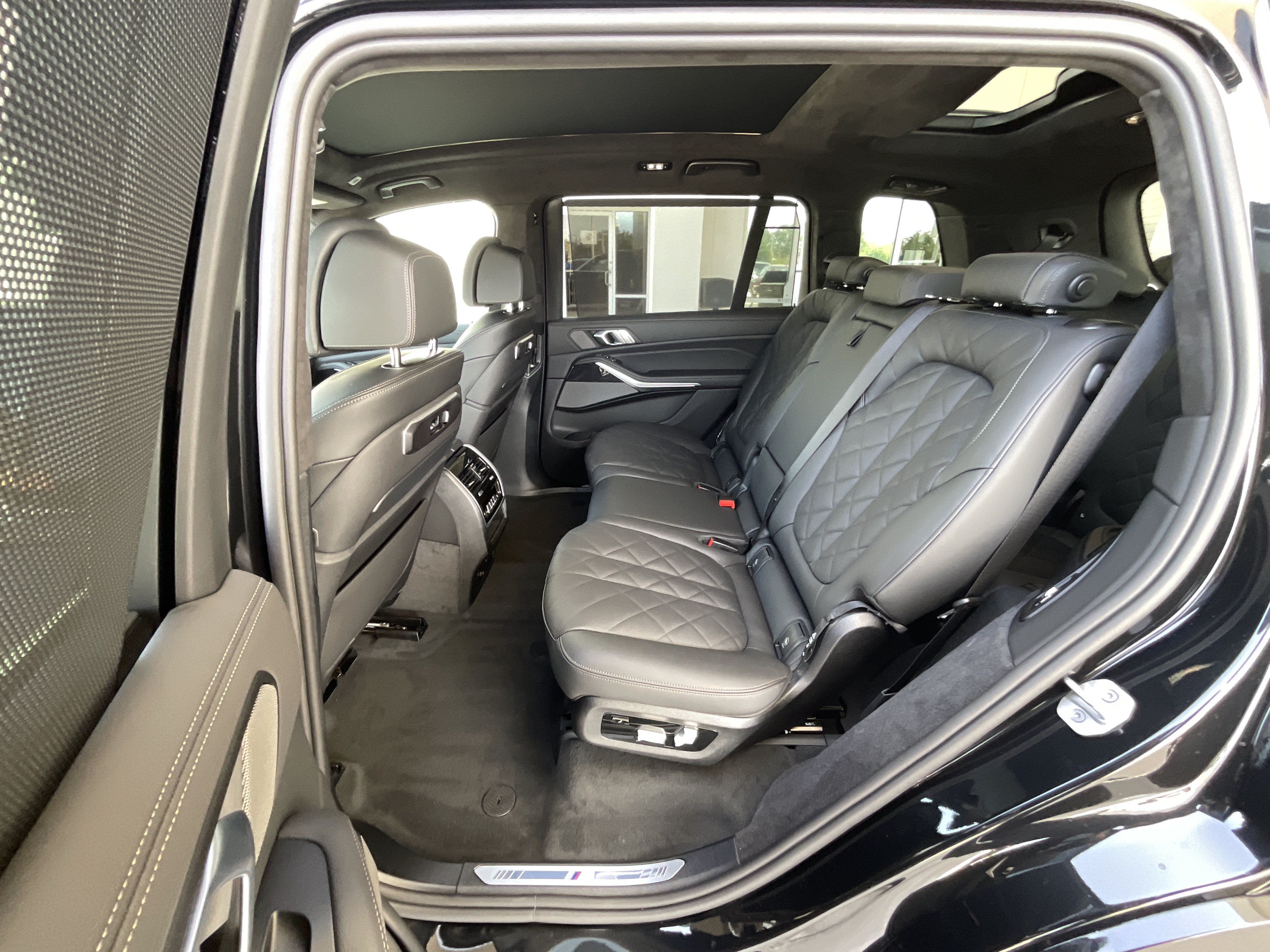 New 2027 BMW X7 xDrive40i w/ Executive Package AWD/4WD image 26